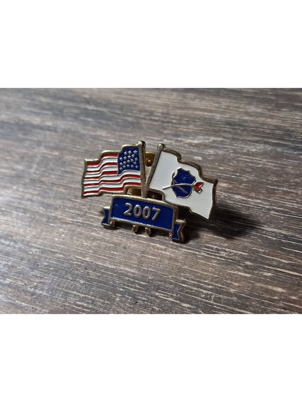Law Enforcement Memorial Pin 2007 American and Crest Crossed Flags
